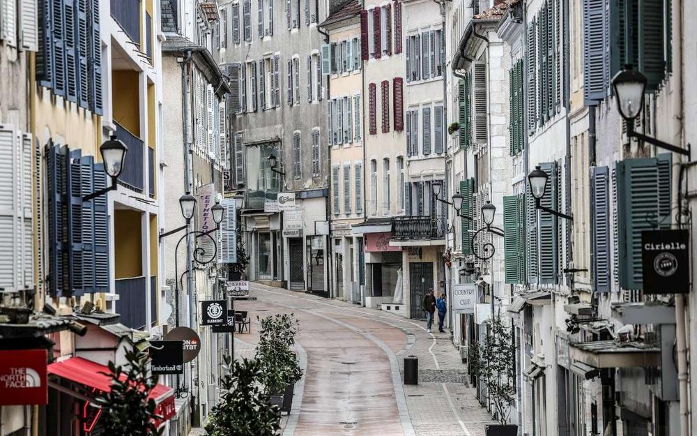 RETREAT: The Kaleidoscope Quilt • Jurançon, Pau, South West France • March 2027